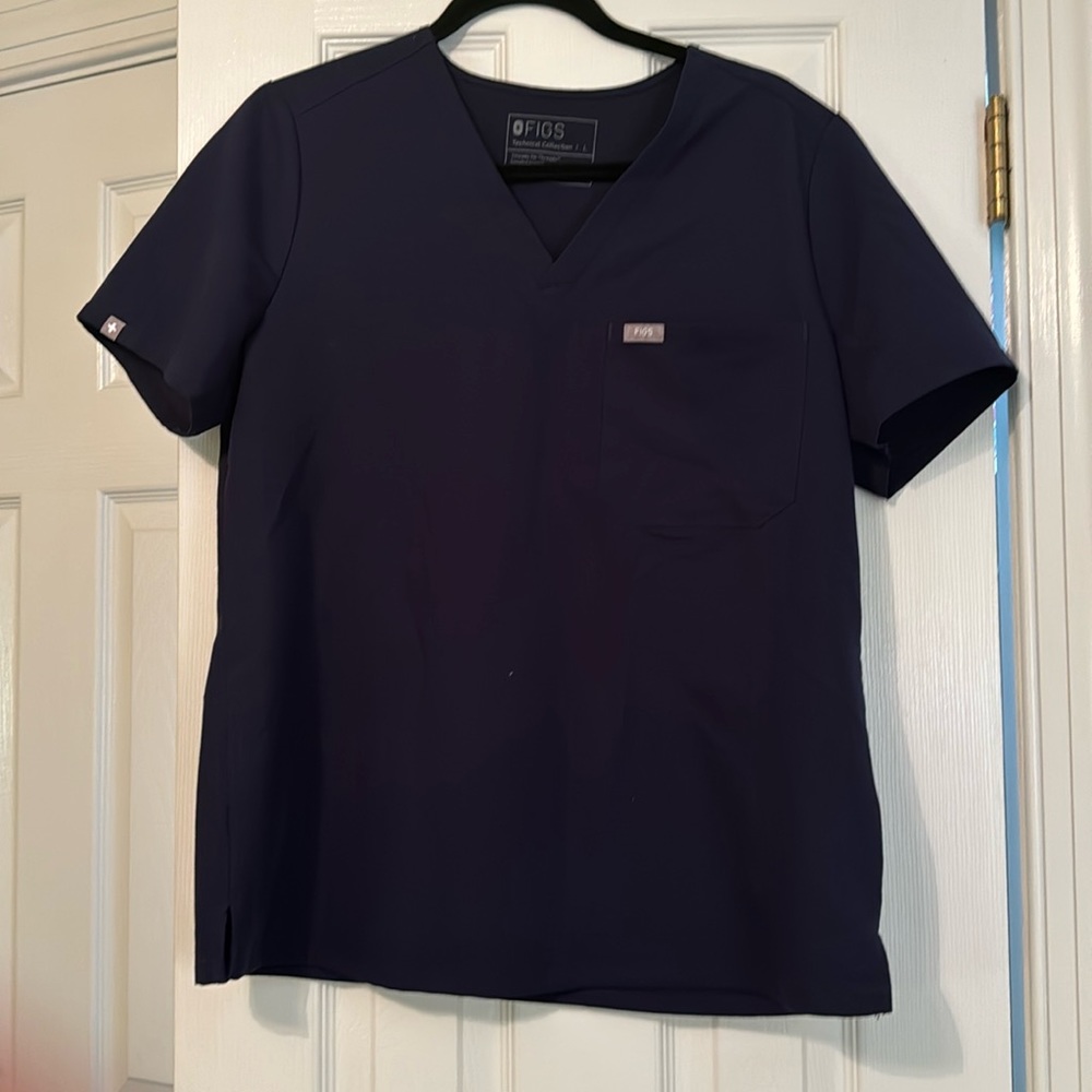 Navy Figs 1 pocket scrub top size L